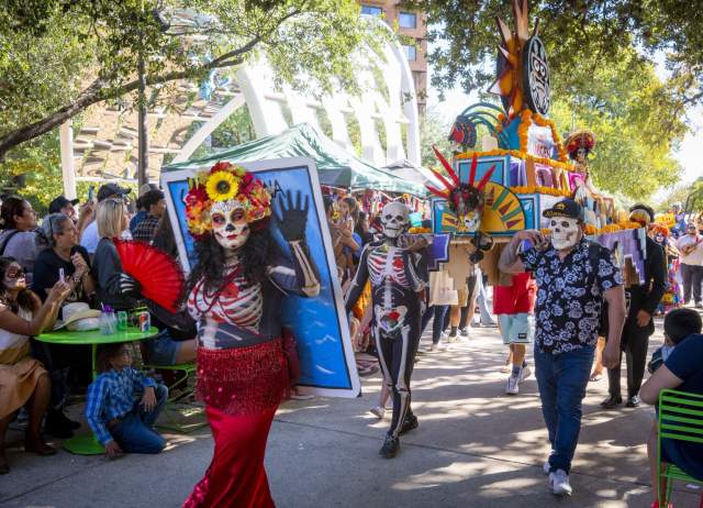 Desfile día de muertos. Festival Hemisfair
