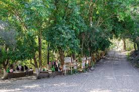 Área común de La Compuerta en Ejutla, un balneario natural a 10 min del pueblo.