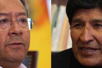 Combo de dos fotografías de archivo del presidente de Bolivia, Luis Arce (i), y el expresidente de Bolivia (2006-2019) y líder del oficialismo, Evo Morales. EFE/ Luis Gandarillas