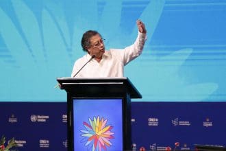 Fotografía de archivo en donde se ve al presidente de Colombia, Gustavo Petro, en Cali (Colombia). EFE/ Ernesto Guzmán Jr.
