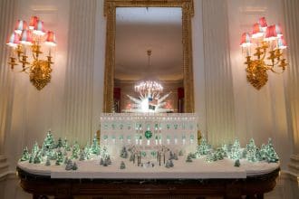 "Una temporada de paz y luz" en la última navidad de los Biden