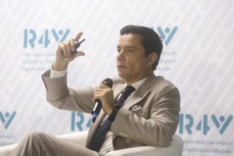 El coordinador interagencial para los Refugiados y Migrantes de Venezuela (R4V), Johan González habla durante el lanzamiento del Plan Regional de Respuesta para Refugiados y Migrantes (RMPR) 2025-2026, este viernes en Ciudad de Panamá (Panamá). EFE/ Carlos Lemos