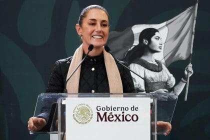 Fotografía cedida este domingo por la presidencia de México, de la presidenta de México, Claudia Sheinbaum durante un acto protocolario en la ciudad de Nuevo Laredo en Tamaulipas (México). EFE/Presidencia de México/SOLO USO EDITORIAL/SOLO DISPONIBLE PARA ILUSTRAR LA NOTICIA QUE ACOMPAÑA (CRÉDITO OBLIGATORIO)