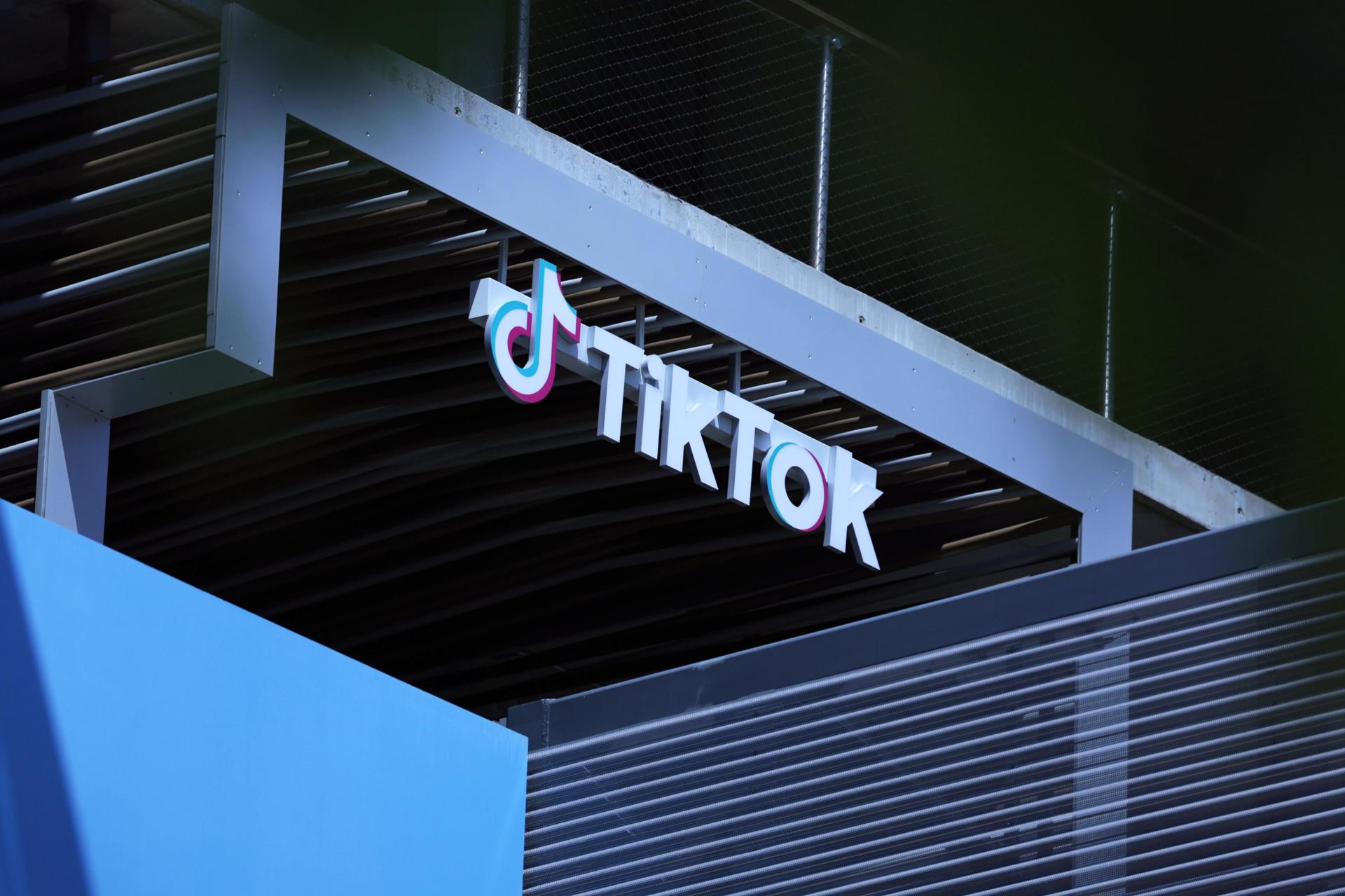 Fotografía de archivo del logo de TikTok. EFE/EPA/ALLISON DINNER