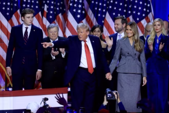 Trump considera destinar ahorro del DOGE a contribuyentes y deuda pública