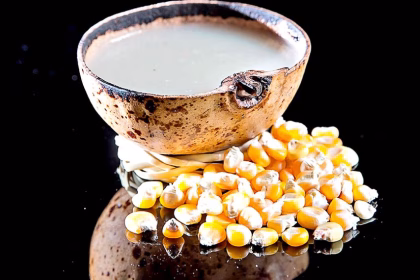 Tesgüino: La ancestral bebida de maíz fermentado del norte de México
