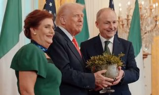 Trump acusa de robar la industria farmacéutica a Irlanda