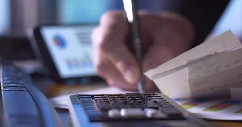 IRS: Conoce cómo reclamar el cheque de estímulo de mil 400 dólares