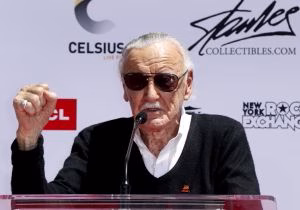 Fotografía de archivo del creador de cómics estadounidense Stan Lee. EFE/Paul Bauck