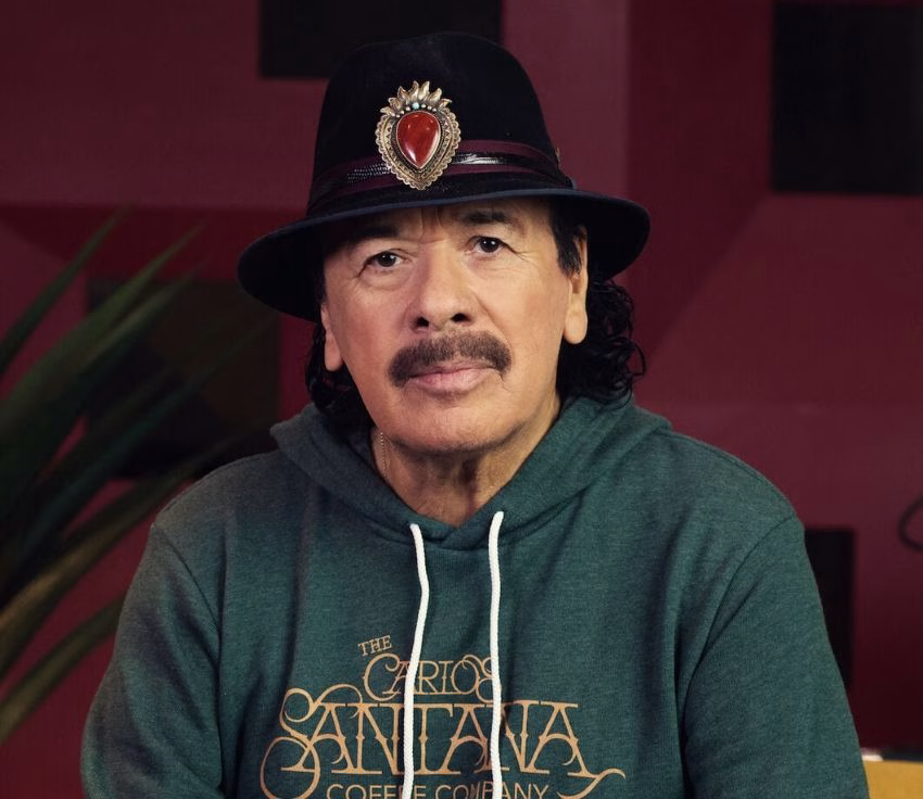 Carlos Santana es hospitalizado de emergencia