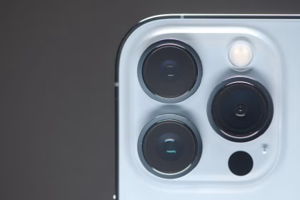 Apple cae tras aranceles de Trump