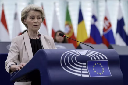 Von der Leyen prepara respuesta a los nuevos aranceles de Trump