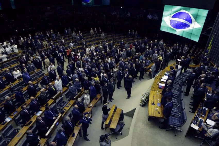 Brasil: Congreso aprueba ley contra aranceles de Trump