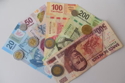 Peso mexicano cae tras aranceles de China a EU