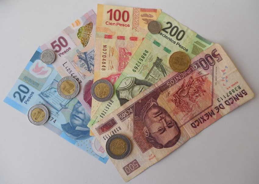 Peso mexicano cae tras aranceles de China a EU