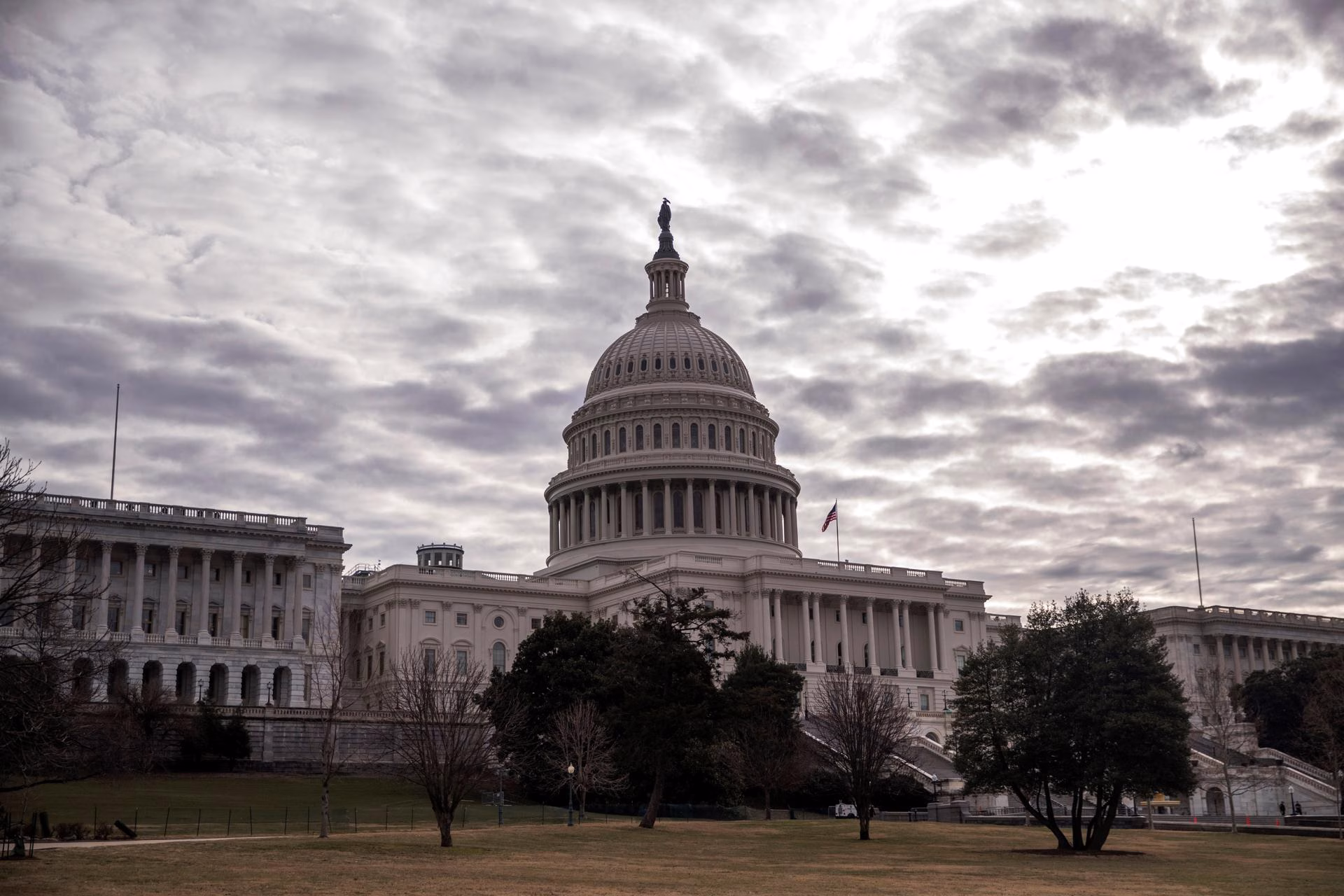 Fotografía de archivo que muestra la vista del exterior del Capitolio en Washington DC (EE.UU.). EFE/Shawn Thew