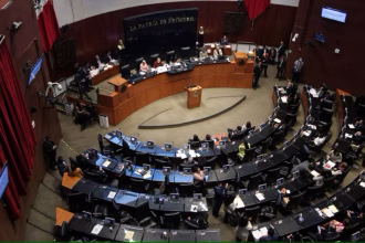 Imagen de archivo de una vista general del Senado en la Ciudad de México (México). EFE/Madla Hartz