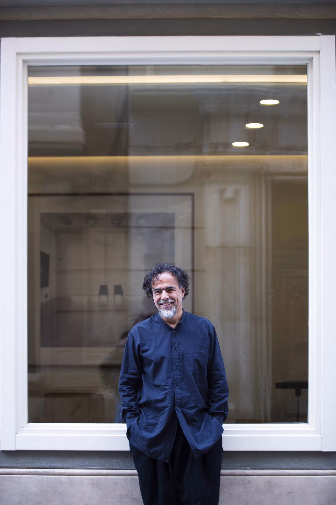 Fotografía de archivo del 12 de mayo de 2023 del cineasta mexicano Alejandro González Iñárritu posando en Málaga (España). EFE/ Jorge Zapata