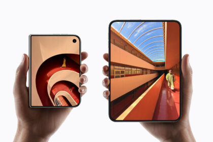 Fotografía cedida por Apple que muestra su primer teléfono plegable, bautizado como 'iPhone Duo'. EFE/ Apple /SOLO USO EDITORIAL NO VENTAS/SOLO DISPONIBLE PARA ILUSTRAR LA NOTICIA QUE ACOMPAÑA (CRÉDITO OBLIGATORIO)